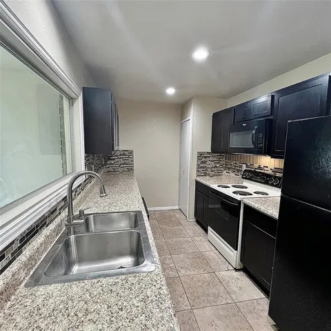 $2,150 | 1802 Natchez Court, Grand Prairie, TX 75052