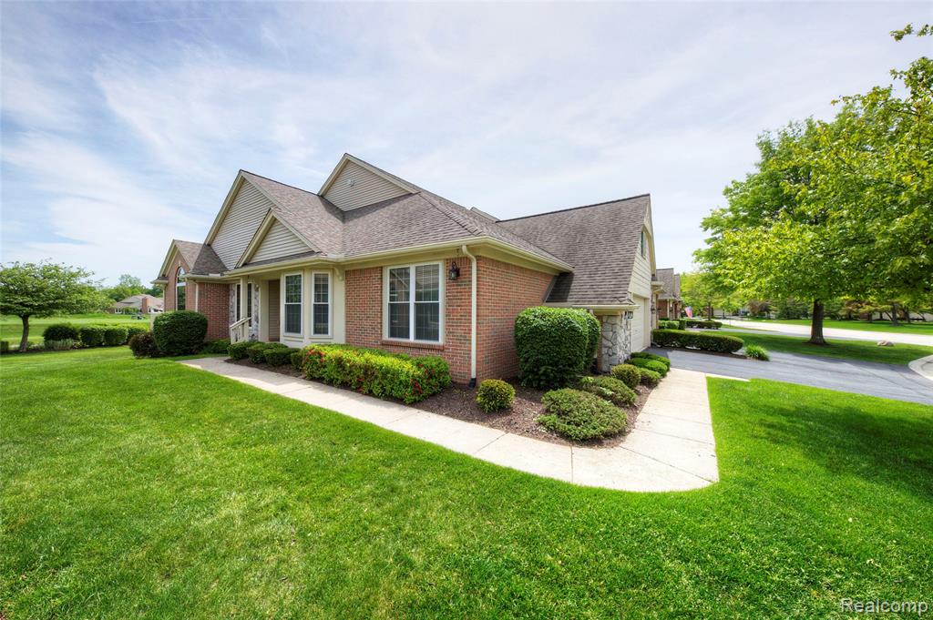 2577 Cleveland Way Canton, MI 48188 - Photo 2 of 34
