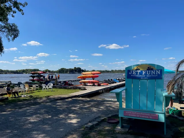 $190,000 | 149 Forest Avenue, Unit D, Fox Lake, IL 60020