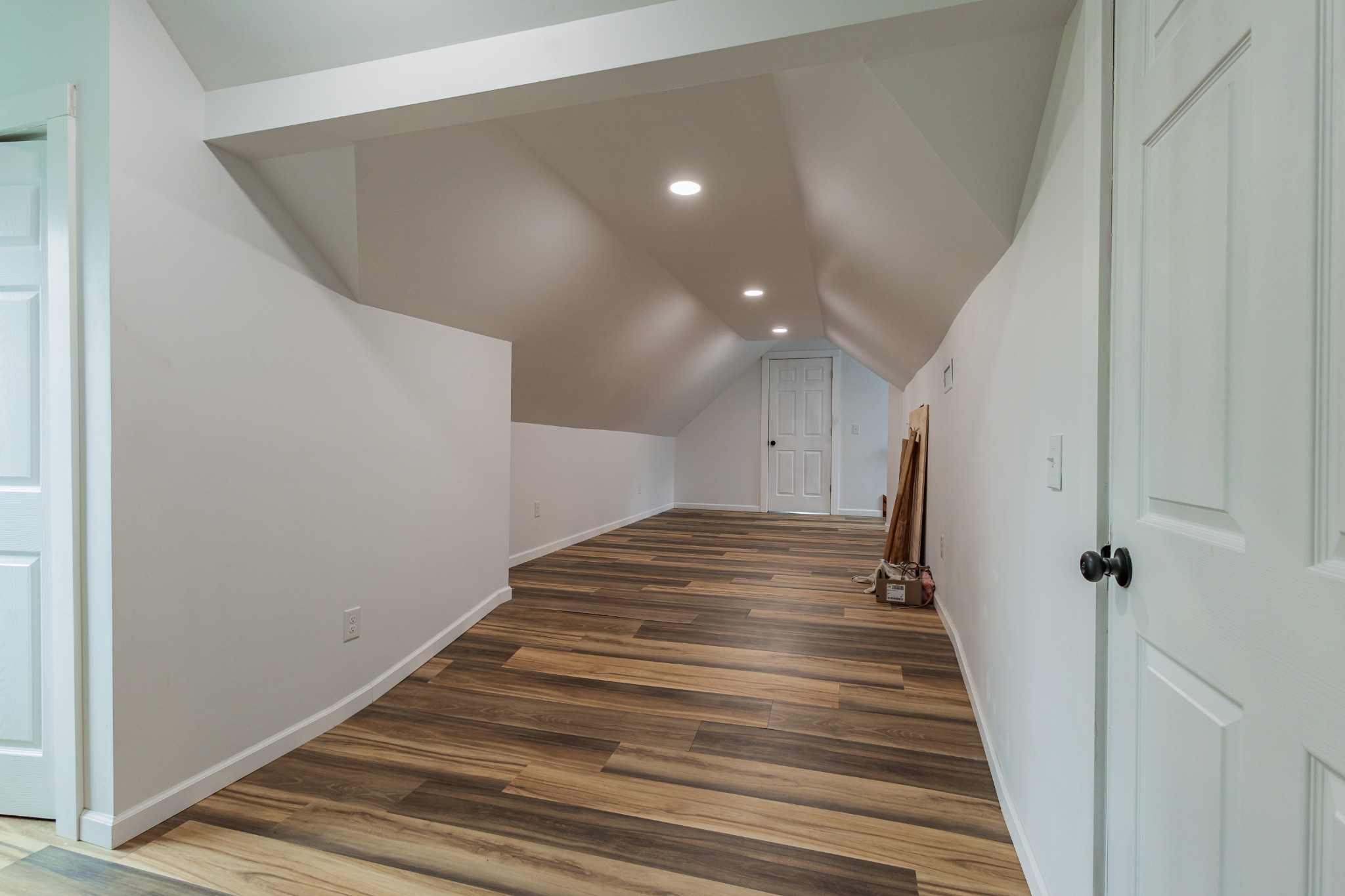 2635 McBrides Branch Road Beechgrove, TN 37018 - Photo 38 of 54 a view of a hallway