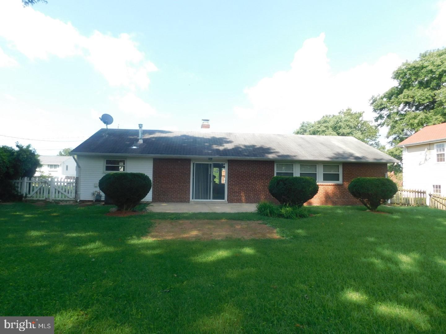 5233 Oldcastle Lane Springfield, VA 22151 - Photo 10 of 11 Gallery Image 10