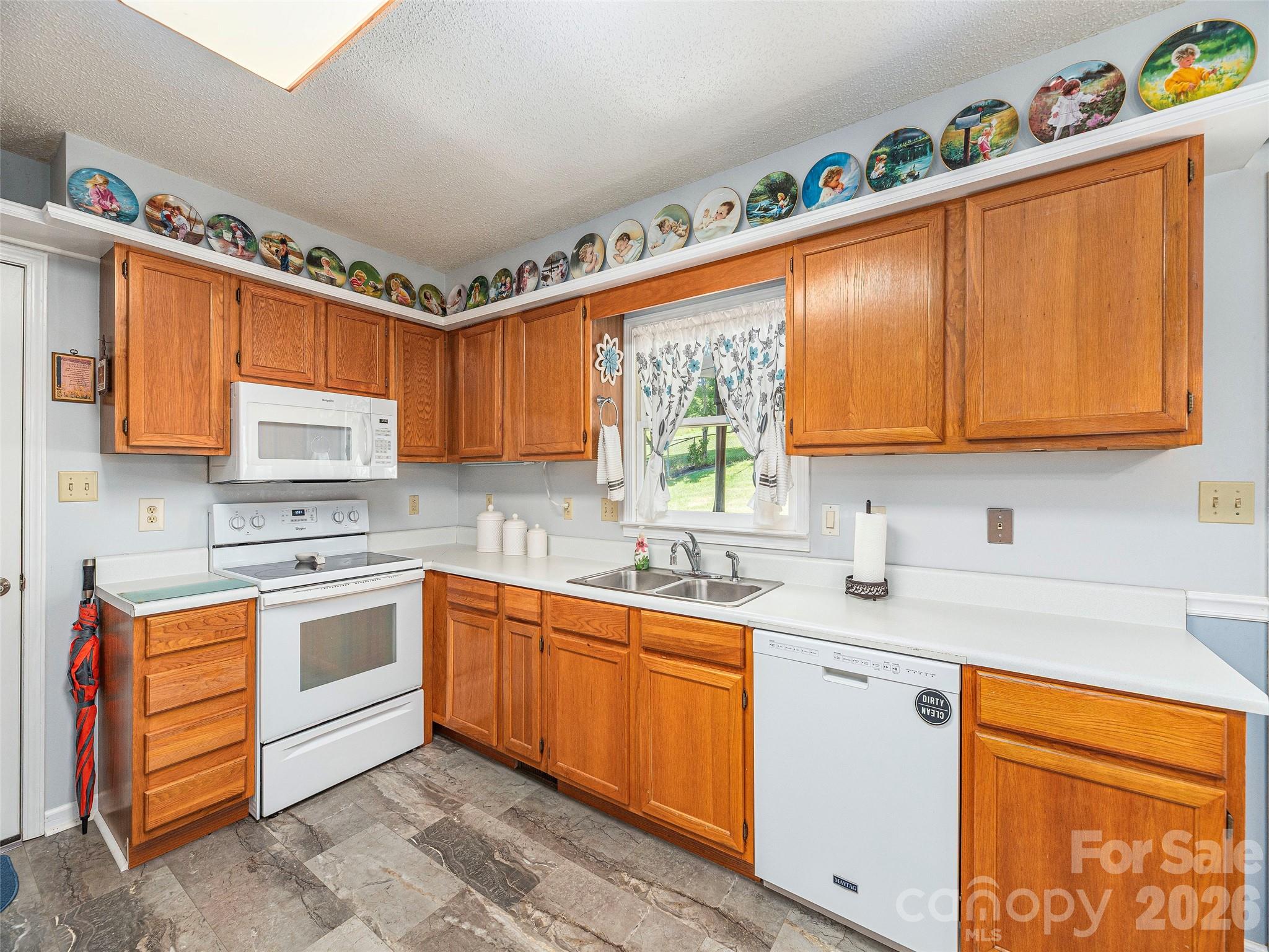 219 Hookers Gap Road Candler, NC 28715 - Photo 10 of 26