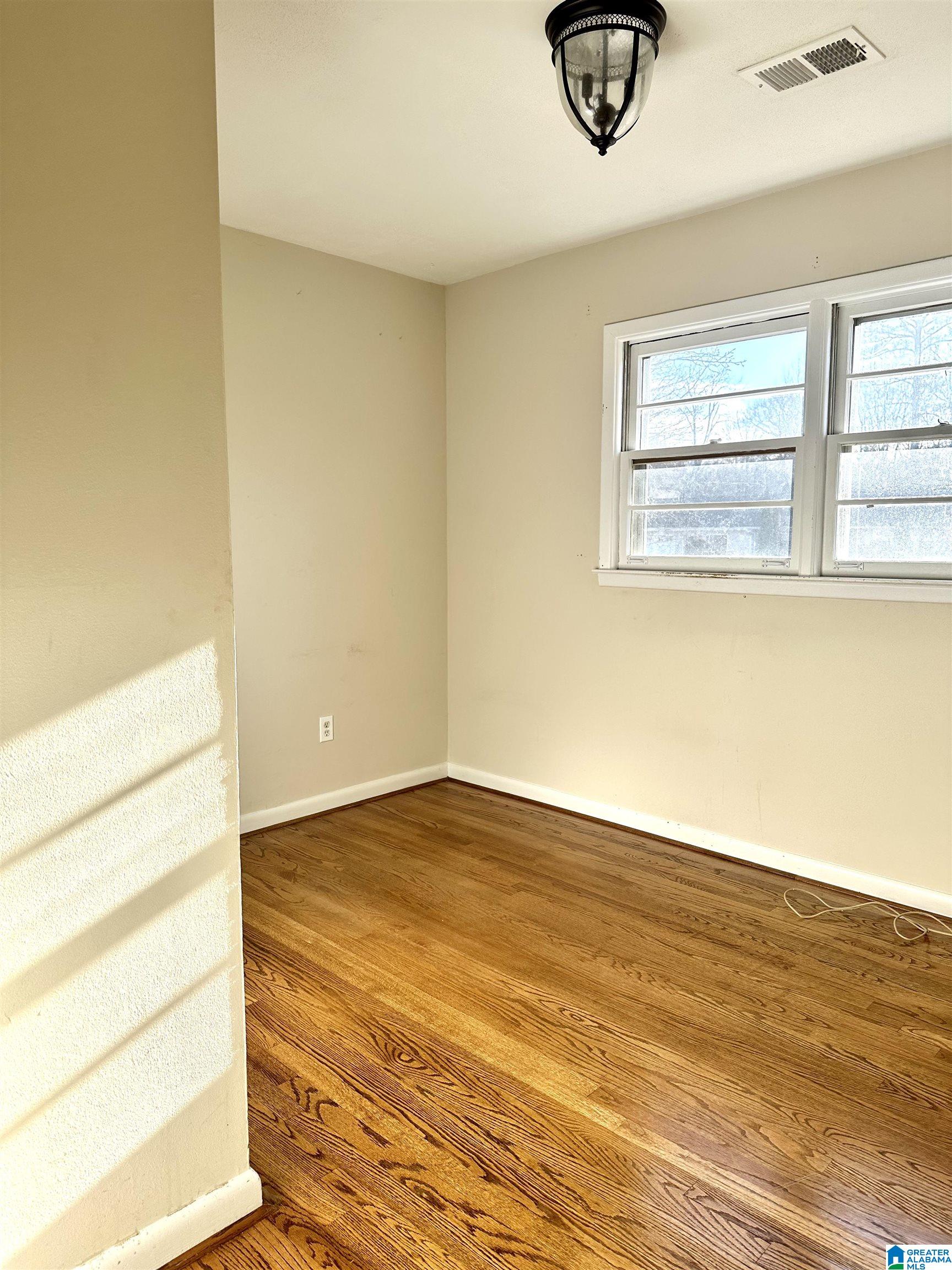 33 Pine Street Oneonta, AL 35121 - Photo 4 of 15