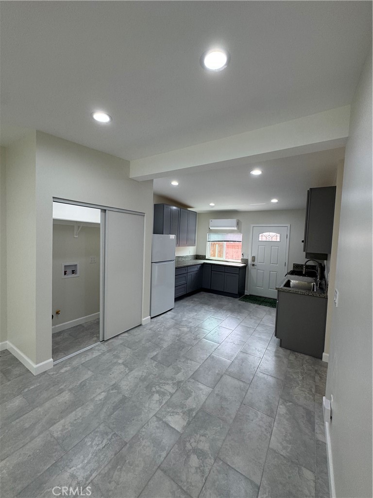 8418 Stewart And Gray Road Downey, CA 90241 - Photo 4 of 17 a view of empty room