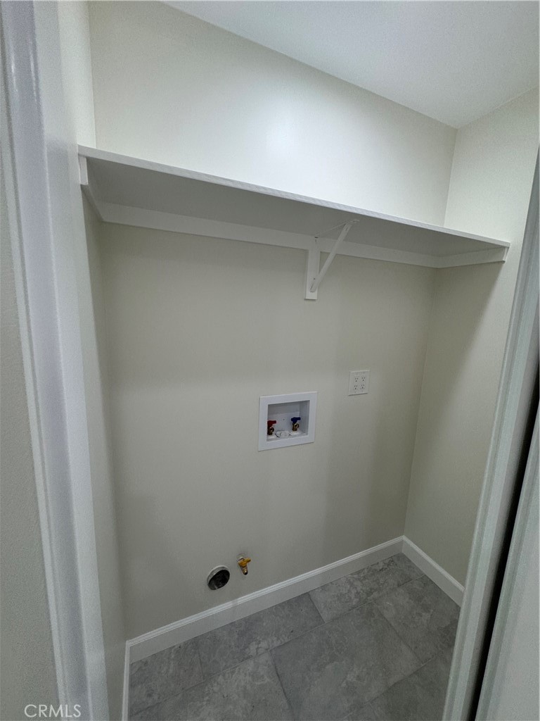 8418 Stewart And Gray Road Downey, CA 90241 - Photo 6 of 17 an empty room