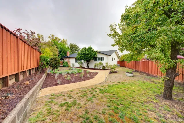 $899,000 | 2407 Norton Street, Napa, CA 94558