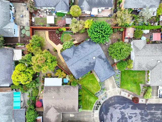 $899,000 | 2407 Norton Street, Napa, CA 94558