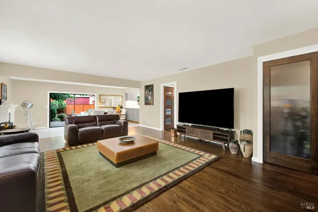 $899,000 | 2407 Norton Street, Napa, CA 94558