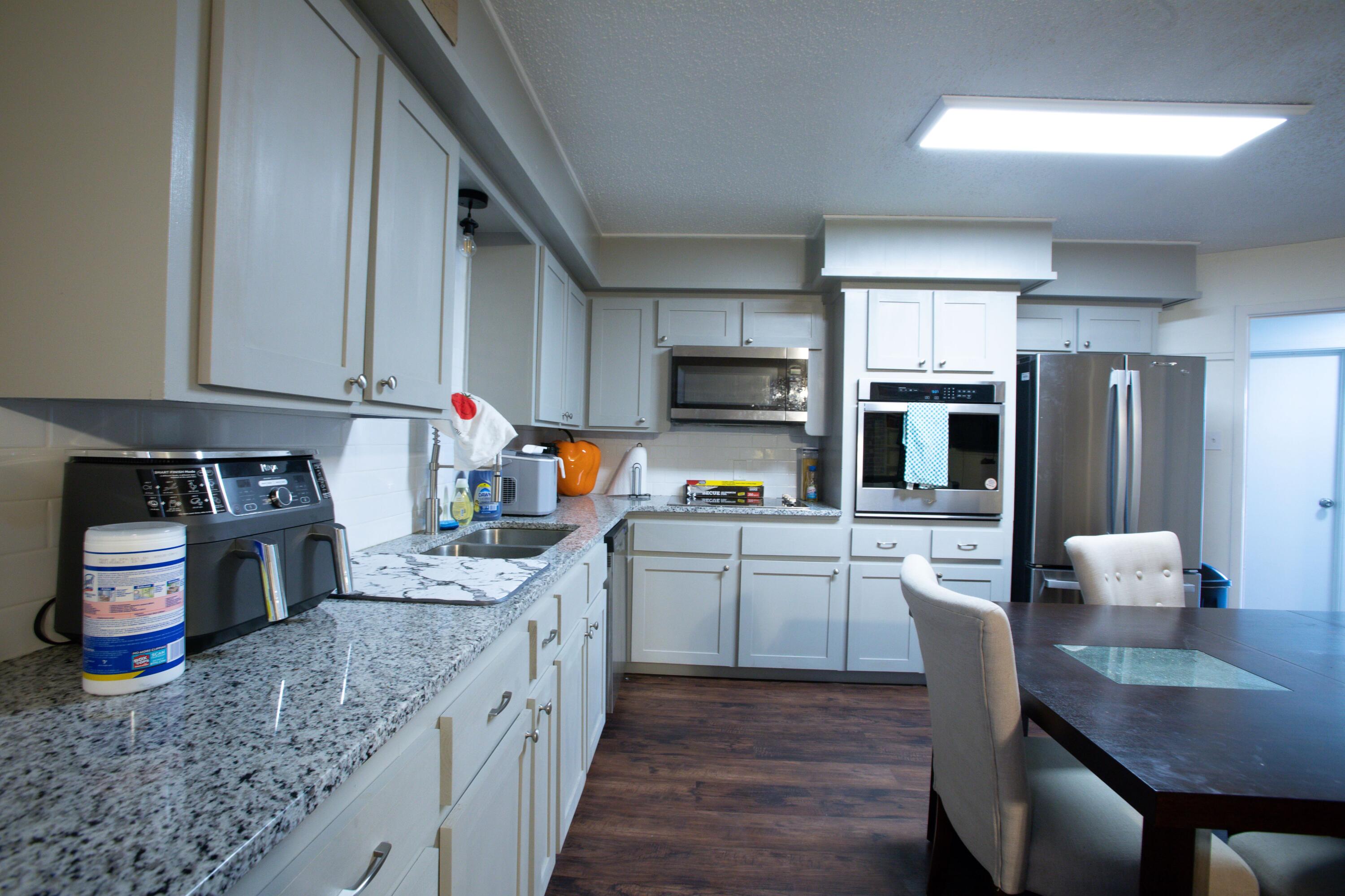 5426 9th Street Lubbock, TX 79416 - Photo 15 of 18 0B8A4776