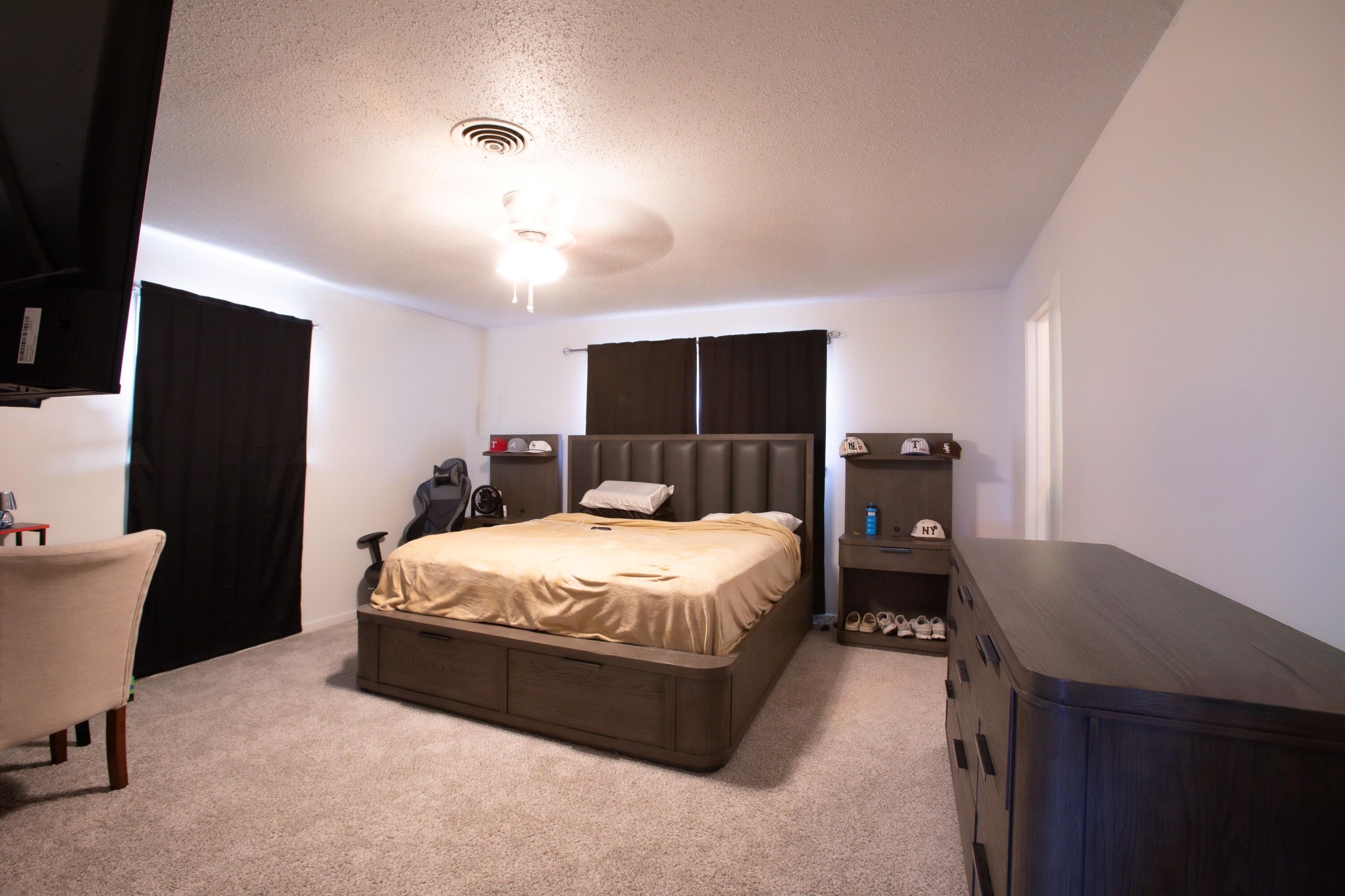 5426 9th Street Lubbock, TX 79416 - Photo 7 of 18 0B8A4737-Edit