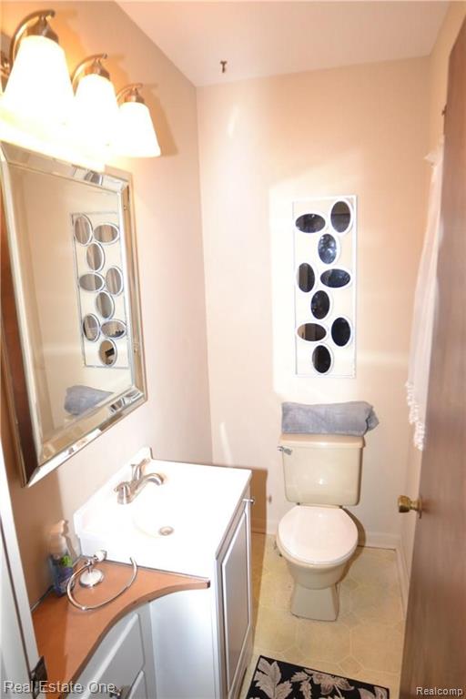 35245 West 13 Mile Road Farmington Hills, MI 48331 - Photo 11 of 22