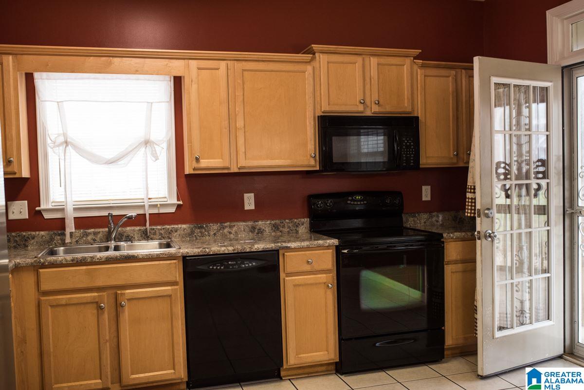 5145 Overlook Circle Bessemer, AL 35022 - Photo 6 of 50