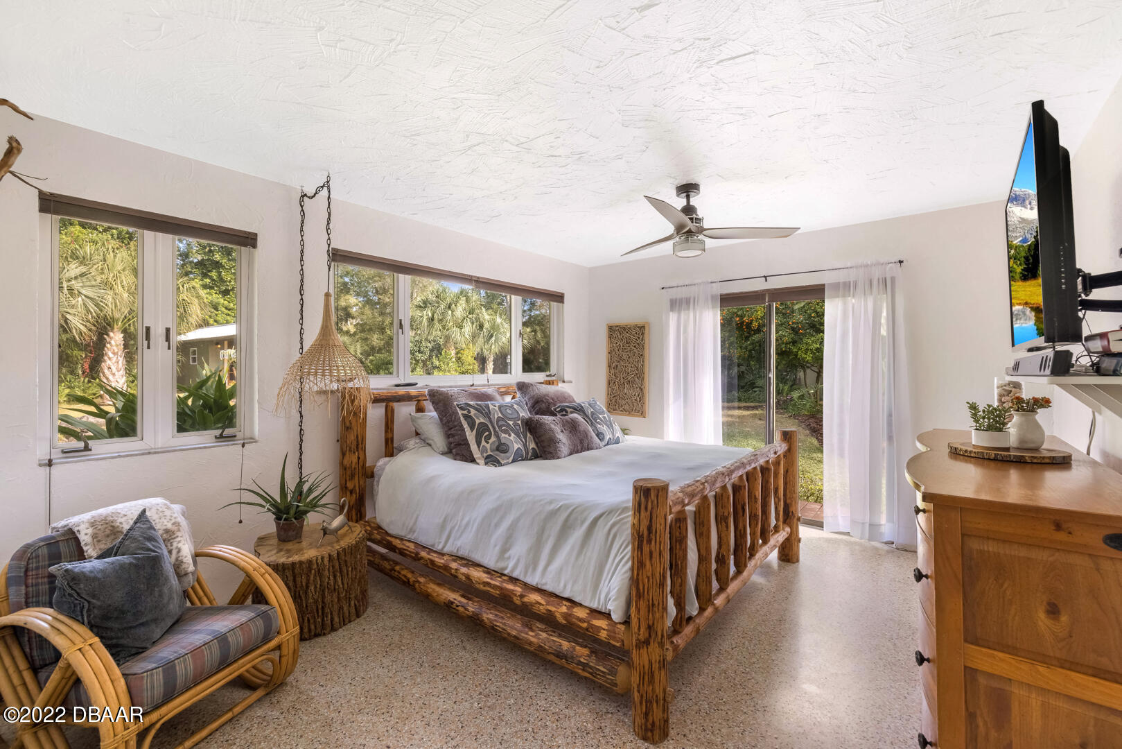 331 Riverside Drive Ormond Beach, FL 32176 - Photo 13 of 44 331 RIVERSIDE DR ORMOND - INTERIOR-32