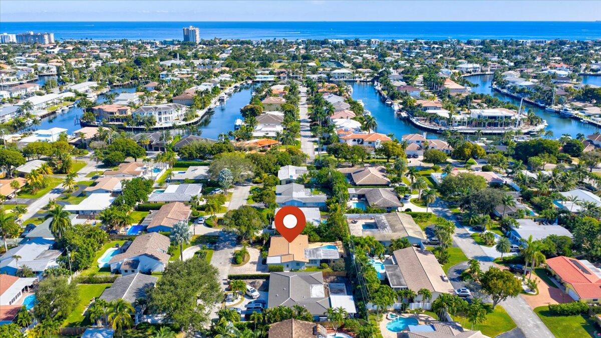 2220 Northeast 34th Court Lighthouse Point, FL 33064 - Photo 32 of 37 39-DJI_20260103014308_0226_D_27_D_28_D_2