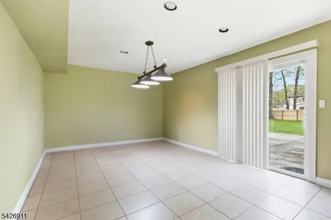$729,000 | 4 Winfield Drive, Parsippany, NJ 07054