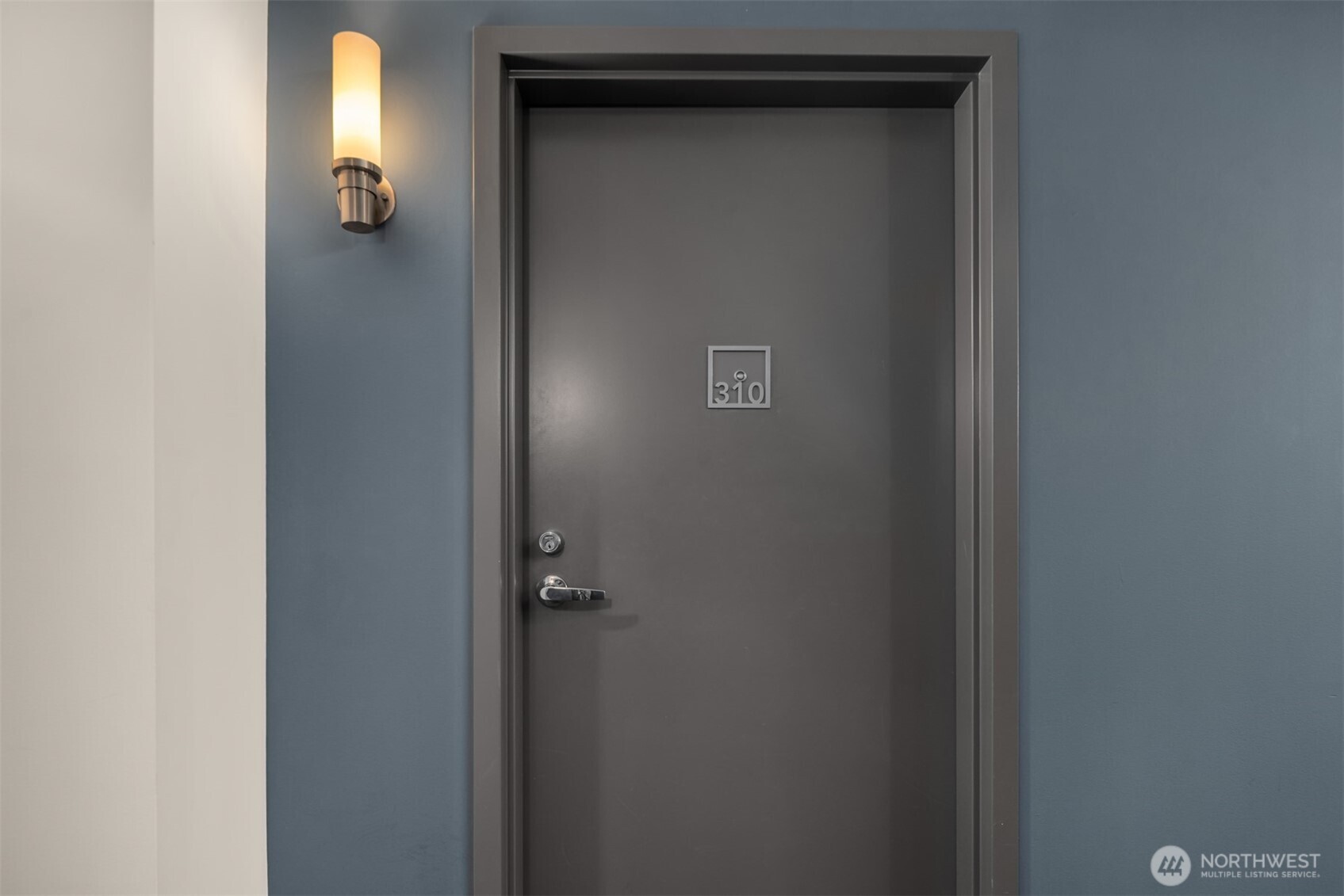 2911 2nd Avenue, Unit 310 Seattle, WA 98121 - Photo 2 of 40 a view of empty room