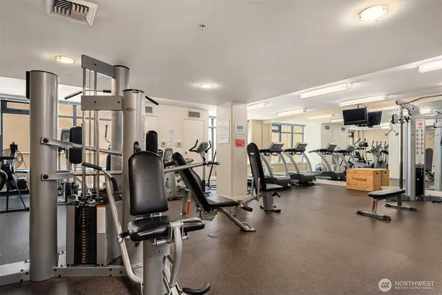 $369,000 | 2911 2nd Avenue, Unit 310, Seattle, WA 98121