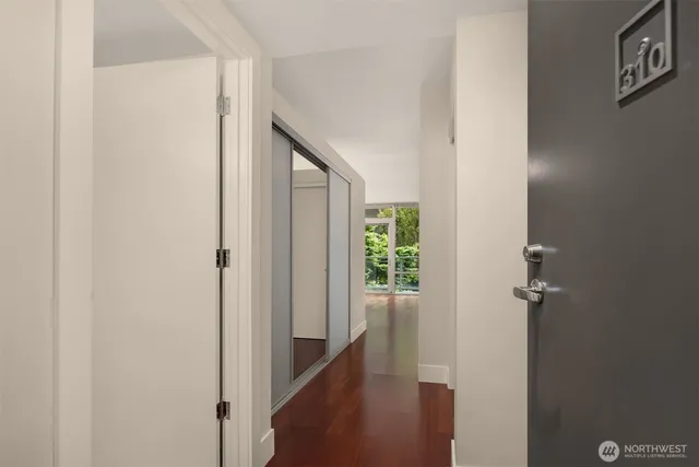 $369,000 | 2911 2nd Avenue, Unit 310, Seattle, WA 98121