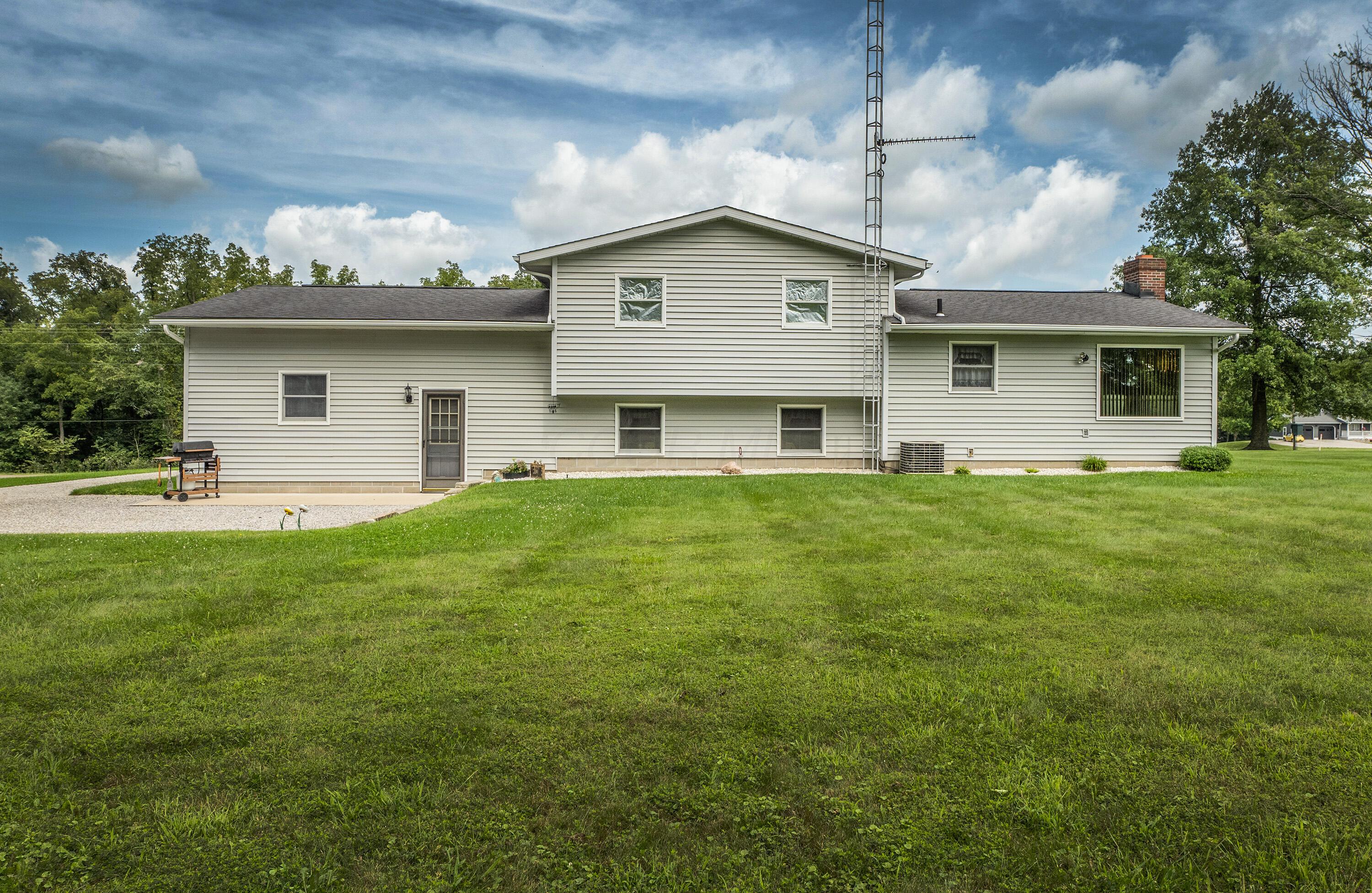29468 New Castle Road Howard, OH 43028 - Photo 7 of 45 Newcastle_07