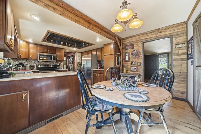 a view of a yard in front of house