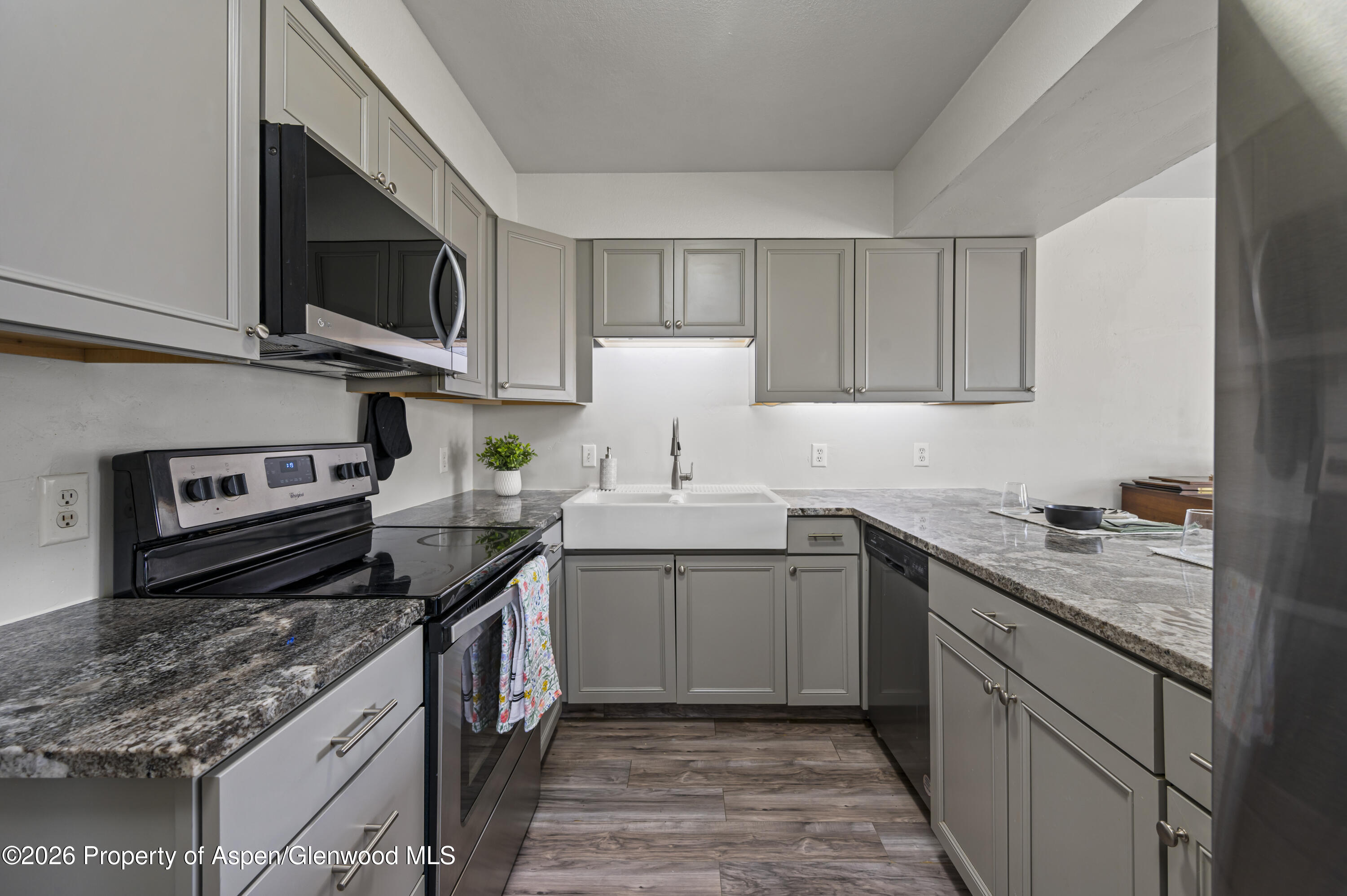 2019 Acacia Avenue Rifle, CO 81650 - Photo 7 of 27 DSC_8706