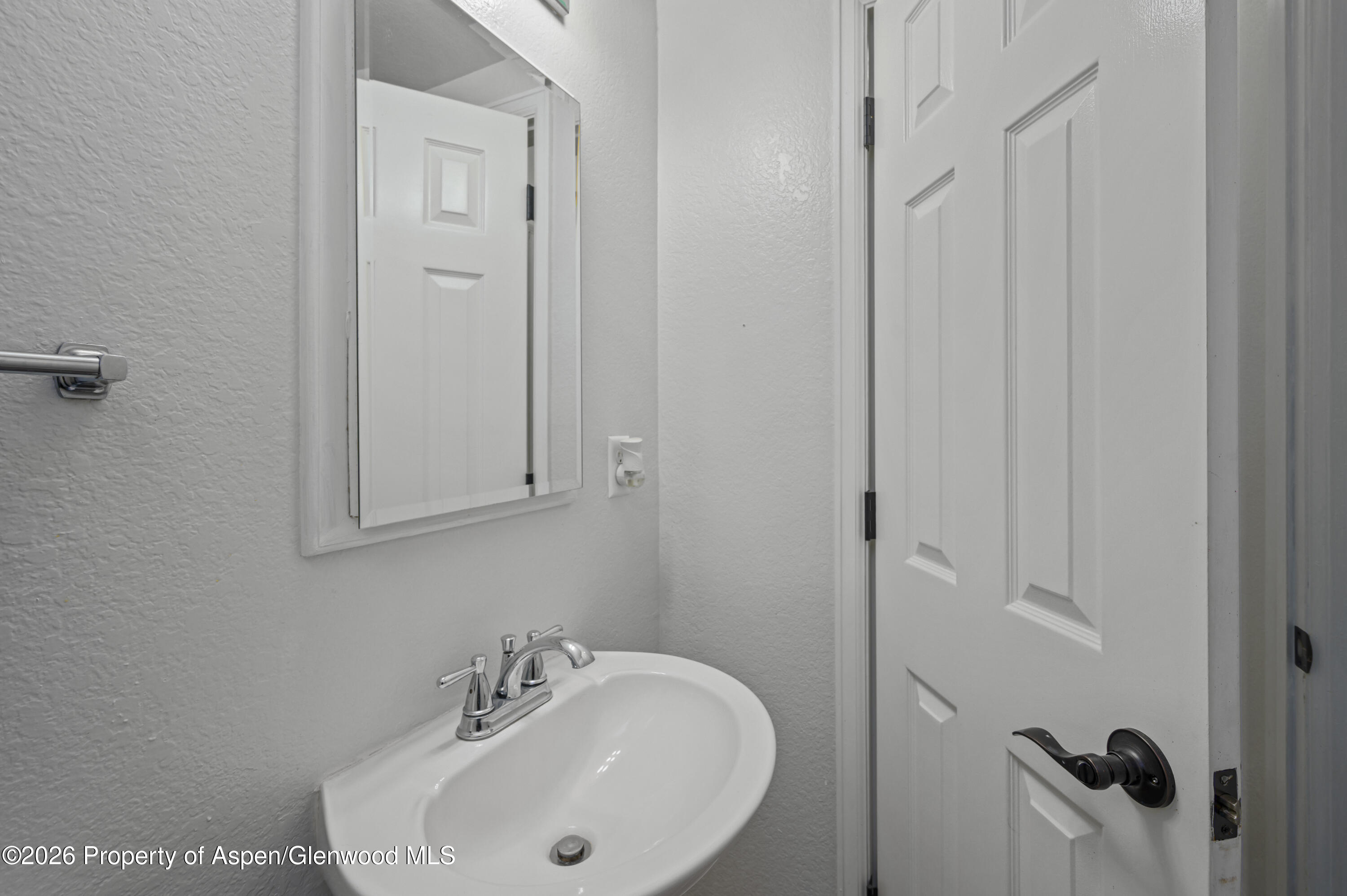 2019 Acacia Avenue Rifle, CO 81650 - Photo 9 of 27 DSC_8715