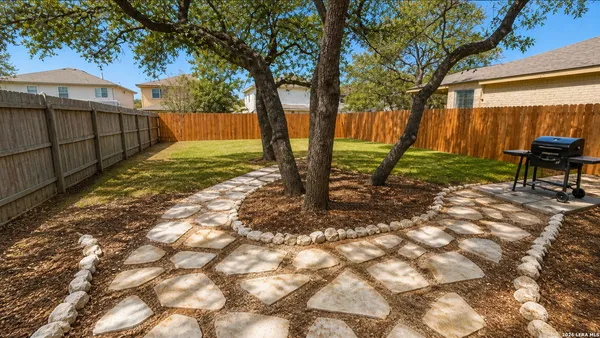 $2,200 | 13619 Sonora Bluff, Helotes, TX 78023