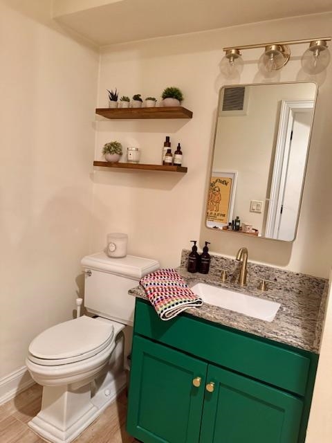 1625 Paterson Plank Road, Unit 1 Secaucus, NJ 07094 - Photo 18 of 19 a bathroom with a sink and a mirror