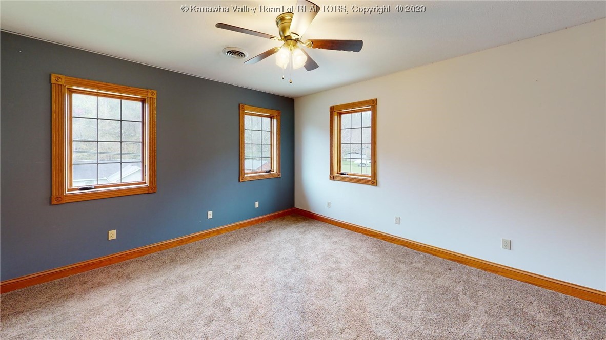 4131 Green Valley Road Huntington, WV 25701 - Photo 19 of 40 Gallery Image 19