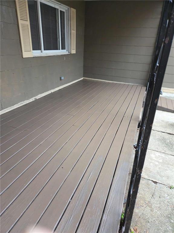 105 19th Street Pittsburgh, PA 15215 - Photo 11 of 40 a view of an empty room with wooden floor and a window