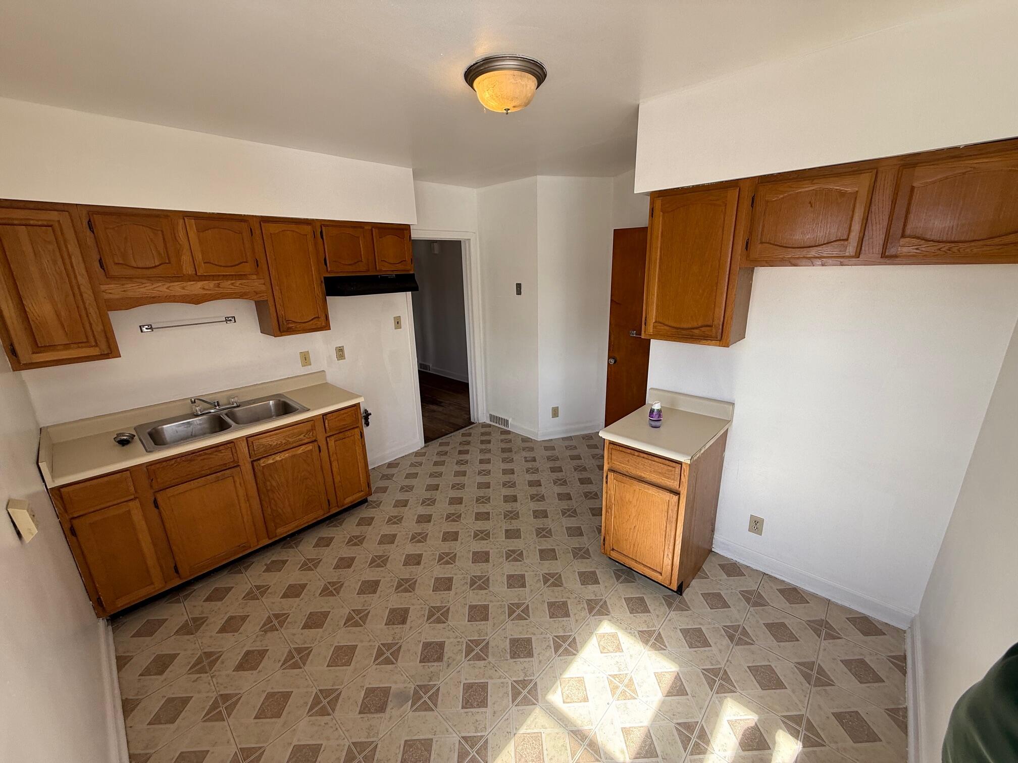 5010 North 49th Street Milwaukee, WI 53218 - Photo 14 of 24 Upper Level Kitchen
