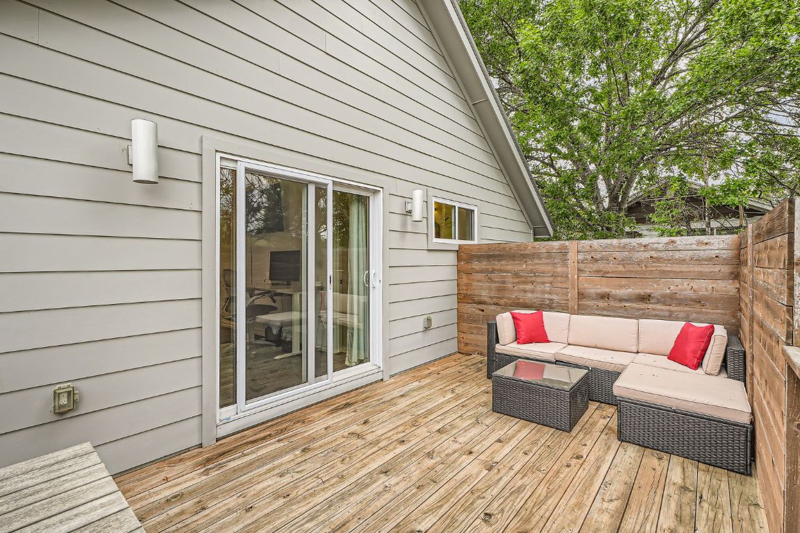 2601 Francisco Street, Unit B Austin, TX 78702 - Photo 21 of 30 a view of deck with couch and chairs