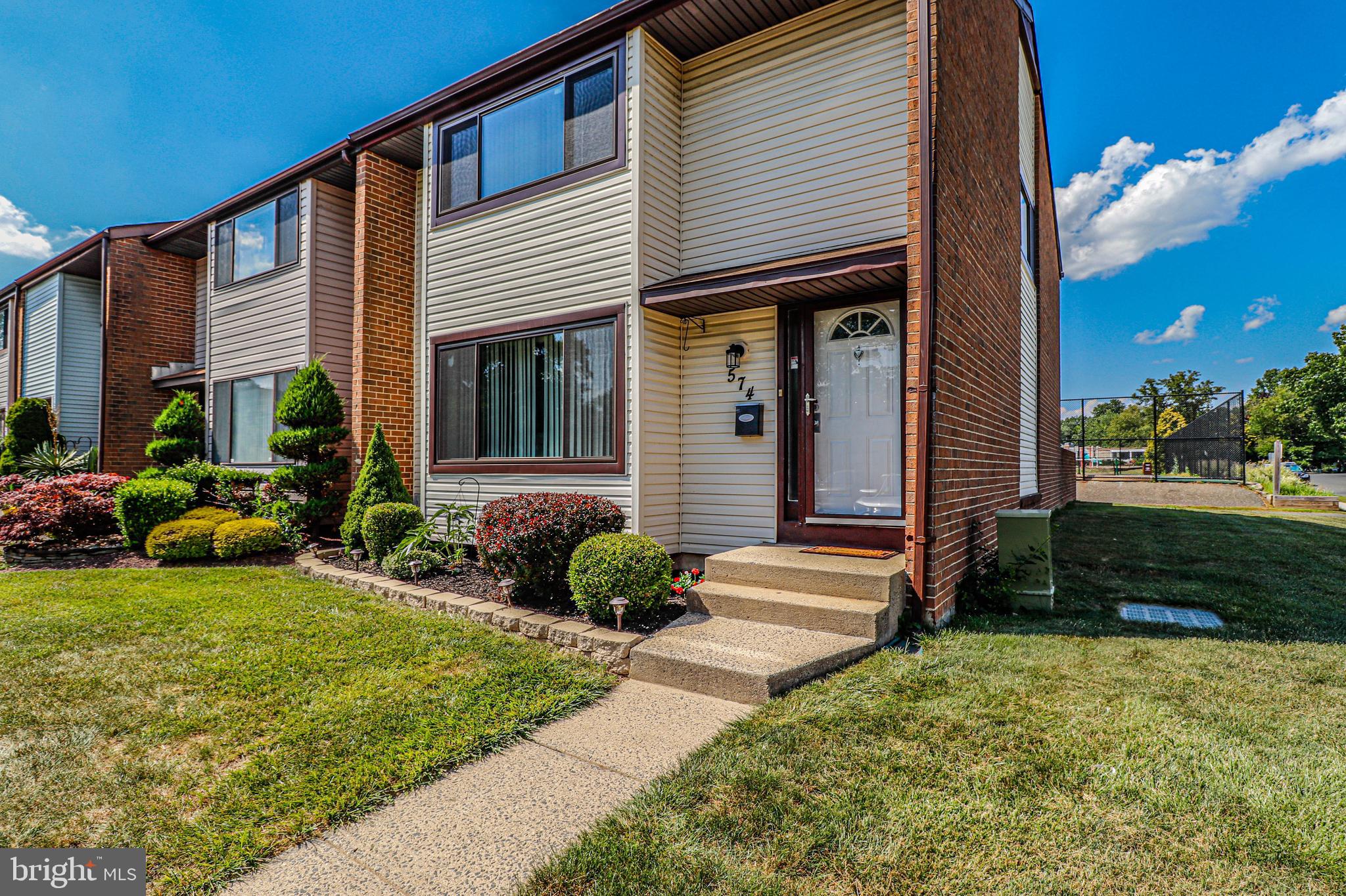 574 Fairfield Road Hightstown, NJ 08520 - Photo 3 of 31