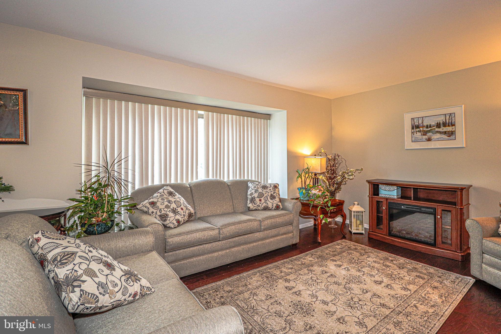 574 Fairfield Road Hightstown, NJ 08520 - Photo 5 of 31