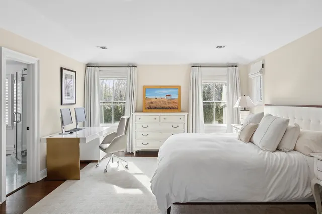 $4,499,000 | 727 Hill Street, Southampton, NY 11968