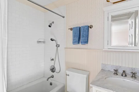 $4,499,000 | 727 Hill Street, Southampton, NY 11968