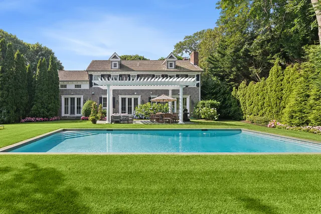 $4,499,000 | 727 Hill Street, Southampton, NY 11968