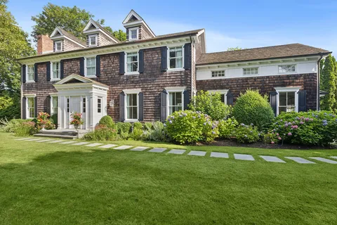 $4,499,000 | 727 Hill Street, Southampton, NY 11968