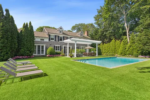 $4,499,000 | 727 Hill Street, Southampton, NY 11968