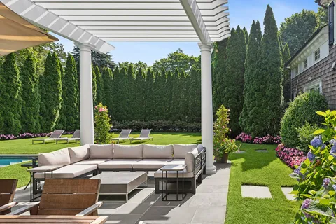 $4,499,000 | 727 Hill Street, Southampton, NY 11968