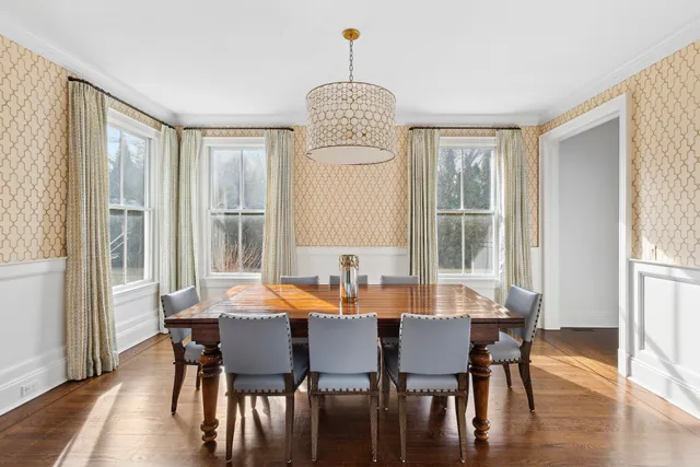 $4,499,000 | 727 Hill Street, Southampton, NY 11968