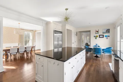 $4,499,000 | 727 Hill Street, Southampton, NY 11968