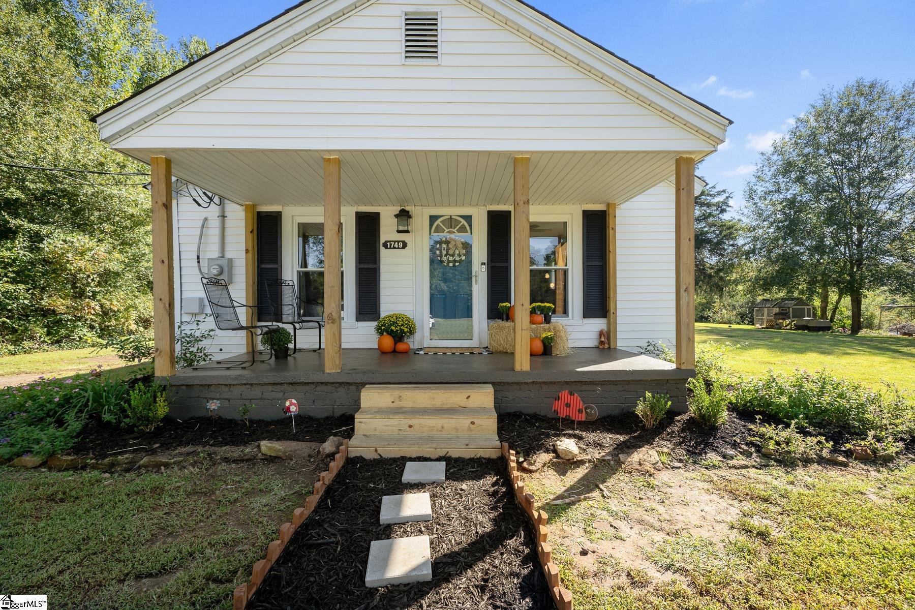 1749 Jameson Road Easley, SC 29640 - Photo 1 of 33