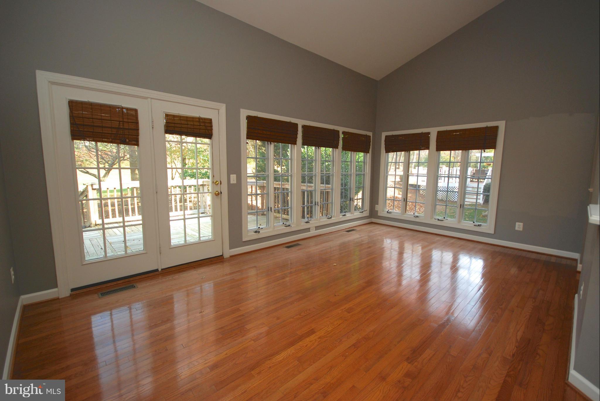 14420 Clubhouse Road Gainesville, VA 20155 - Photo 8 of 23 Kitchen