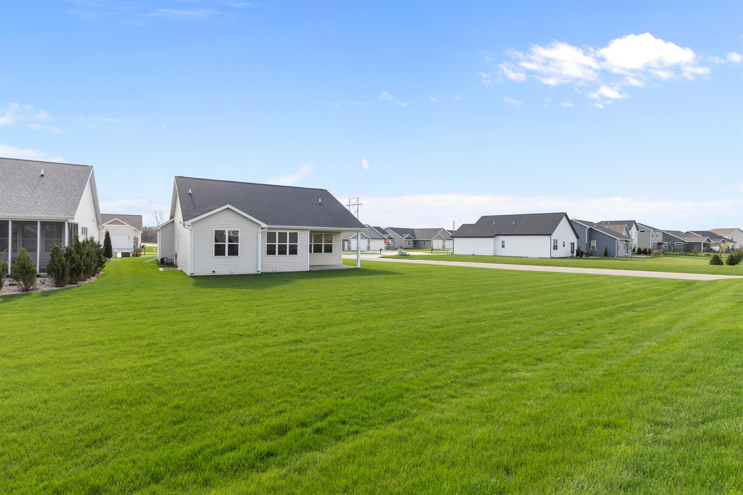 4647 North Cherryvale Avenue Appleton, WI 54913 - Photo 3 of 57