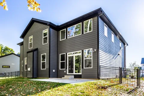 $845,000 | 11824 Sage Crk Bend, Fishers, IN 46040