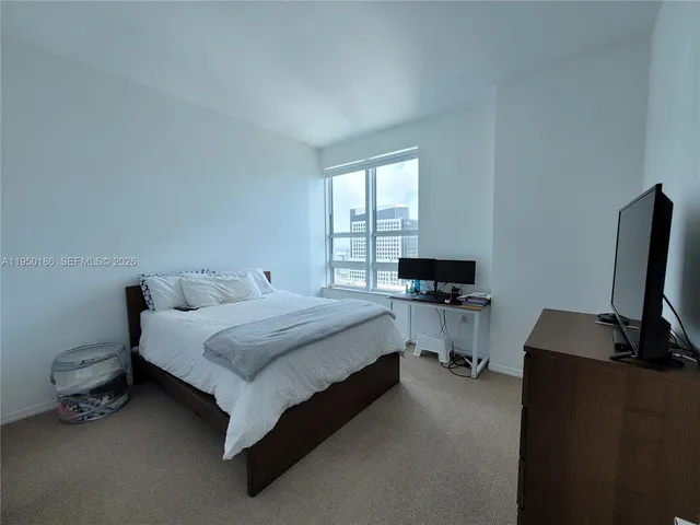 $3,000 | 950 Brickell Bay Drive, Unit 4108, Miami, FL 33131