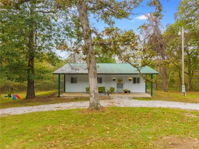 $465,000 | 471 Southeast 1131st Road, Clinton, MO 64735