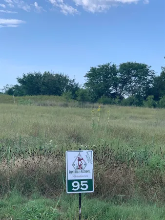 $220,000 | 1033 East Flint Hills National Parkway, Andover, KS 67002