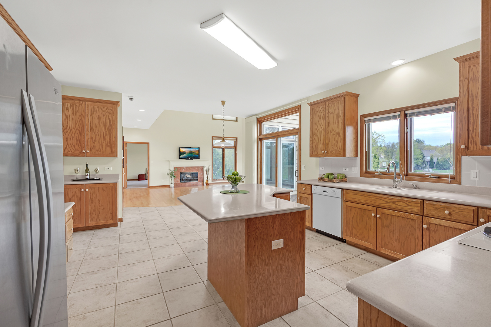 1340 Dunrobin Road Naperville, IL 60540 - Photo 12 of 46 Gallery Image 12